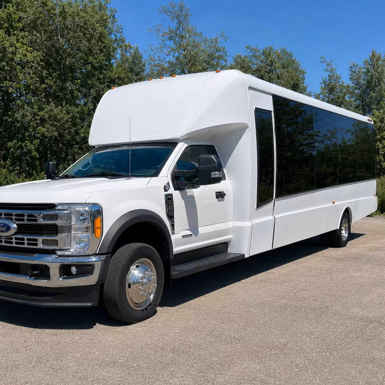 15 passenger minibus
