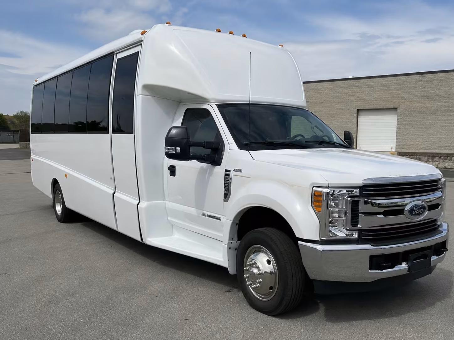20 passenger minibus