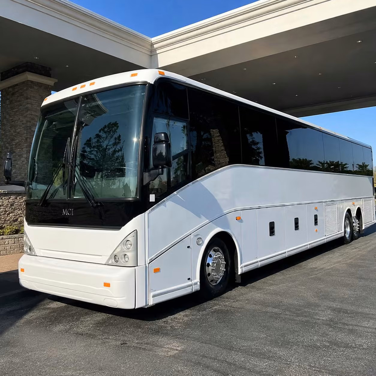 corporate groups flying in for salt lake valley business can book group airport shuttles instantly